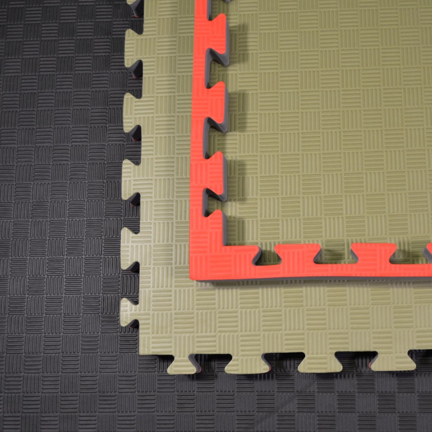 Kampfsportmatten Wendematte BUDODRAKE / 100 x 100 x 4cm / GRÜN-ROT