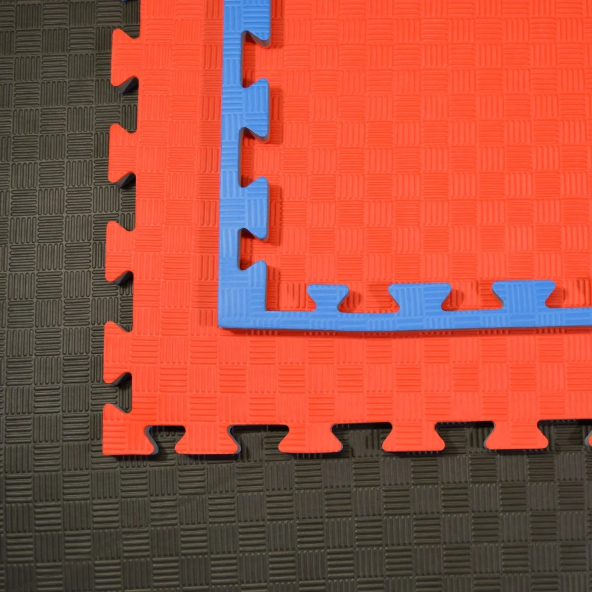 Kampfsportmatten Wendematte BUDODRAKE / 100 x 100 x 2cm / rot-blau